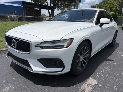 2021 Volvo S60 T5 Momentum