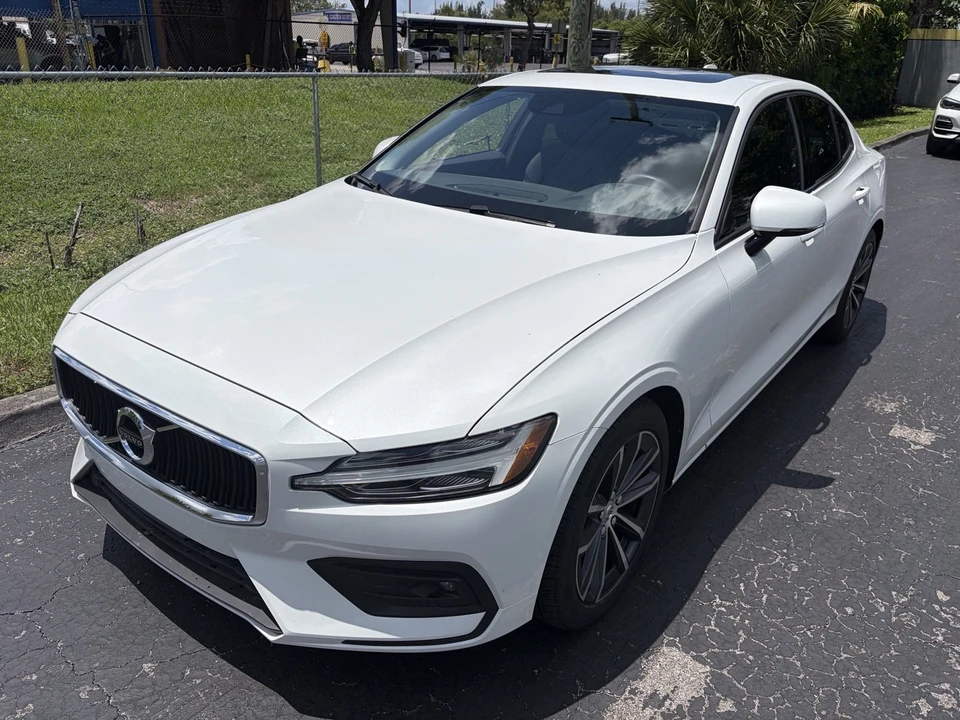 2021 Volvo S60 3rd Gen - Image 3 of 31