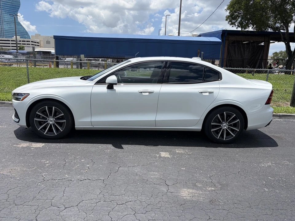 2021 Volvo S60 3rd Gen - Image 4 of 31