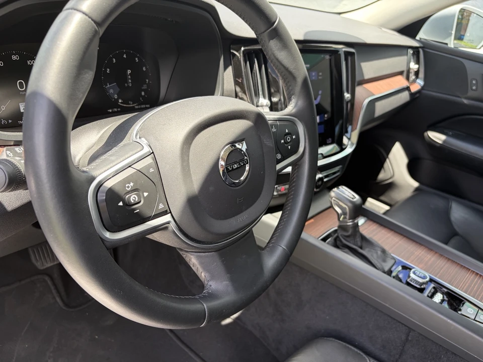 2021 Volvo S60 3rd Gen - Image 16 of 31