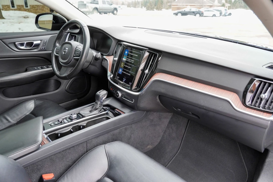2021 Volvo S60 3rd Gen - Image 15 of 21