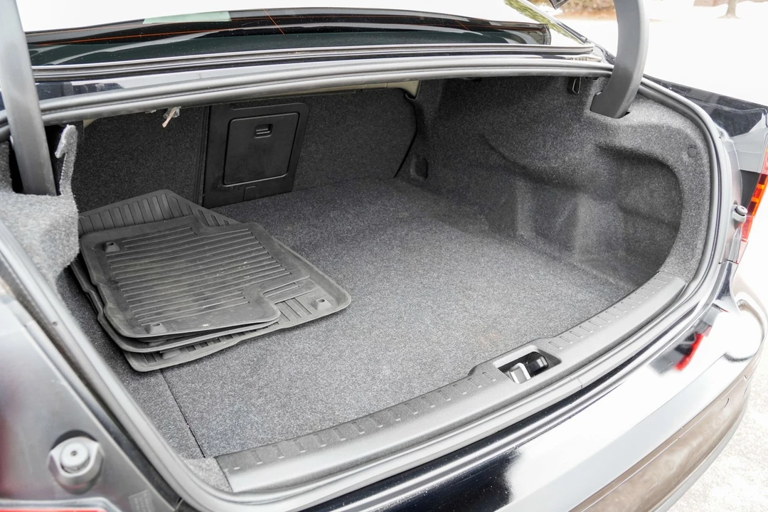2021 Volvo S60 3rd Gen - Image 17 of 21