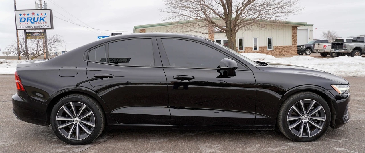 2021 Volvo S60 3rd Gen - Image 2 of 21