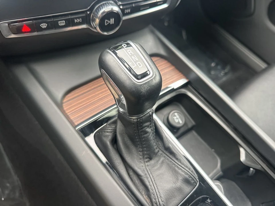 2021 Volvo S60 3rd Gen - Image 18 of 21