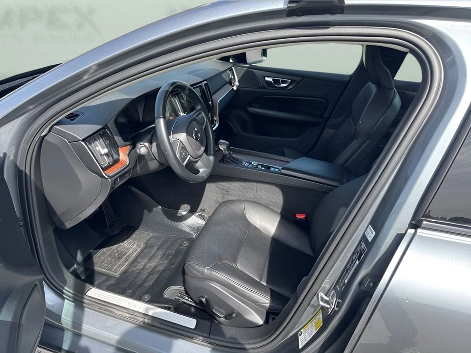 2021 Volvo S60 3rd Gen - Image 9 of 31