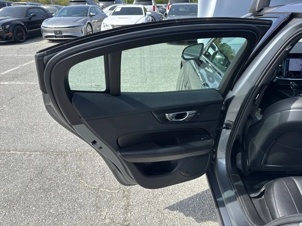 2021 Volvo S60 3rd Gen - Image 27 of 31