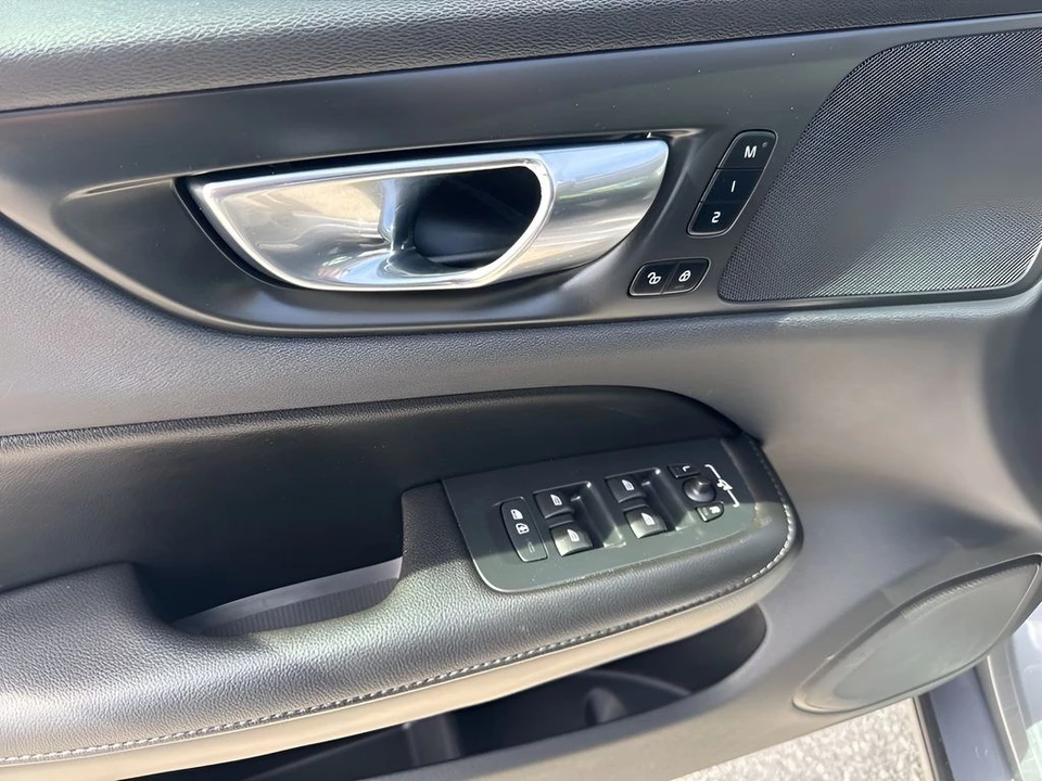 2021 Volvo S60 3rd Gen - Image 26 of 31