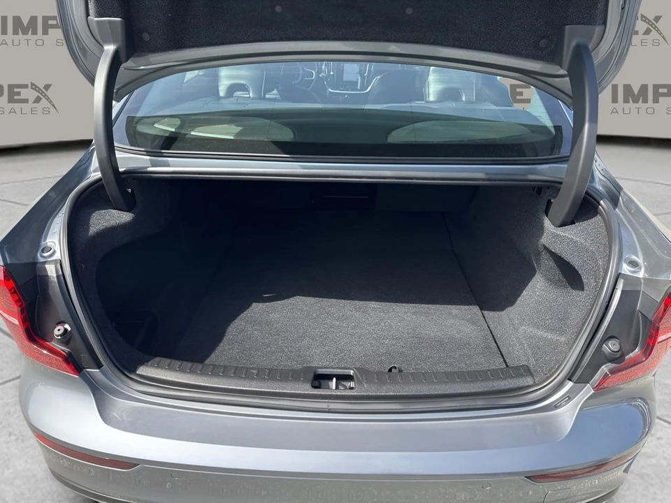 2021 Volvo S60 3rd Gen - Image 28 of 31