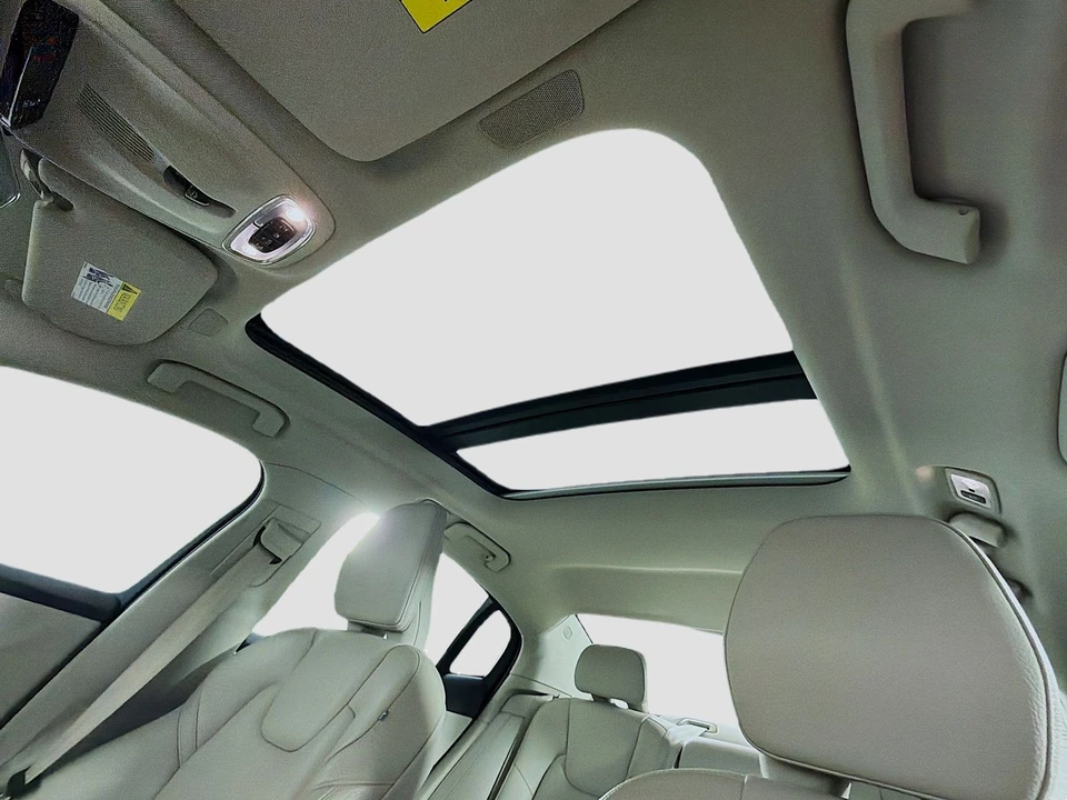 2021 Volvo S60 3rd Gen - Image 16 of 21
