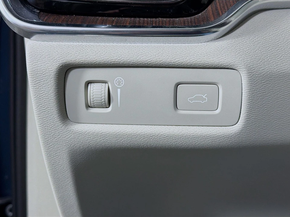 2021 Volvo S60 3rd Gen - Image 12 of 21