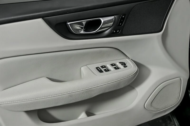 2021 Volvo S60 3rd Gen - Image 15 of 21