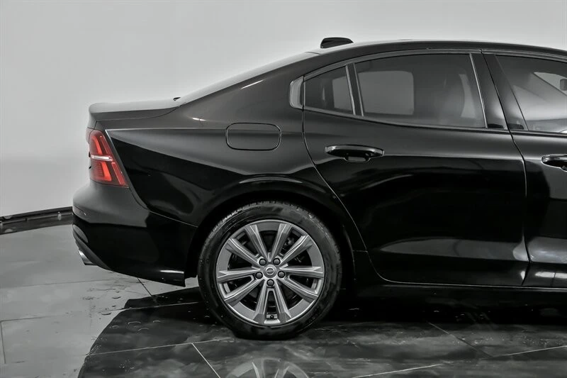 2021 Volvo S60 3rd Gen - Image 11 of 21
