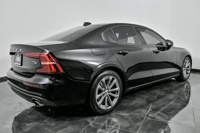 2021 Volvo S60 3rd Gen - Image 10 of 21
