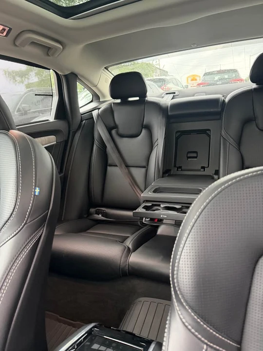 2021 Volvo S90 - Image 9 of 15