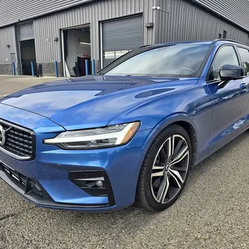 2021 Volvo V60 T6 R-Design