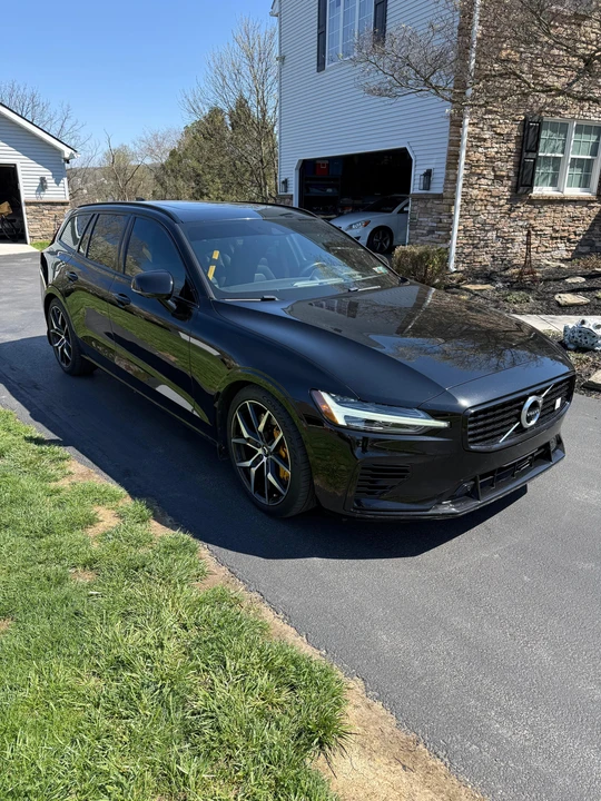 2021 Volvo V60 2nd Gen - Image 11 of 30