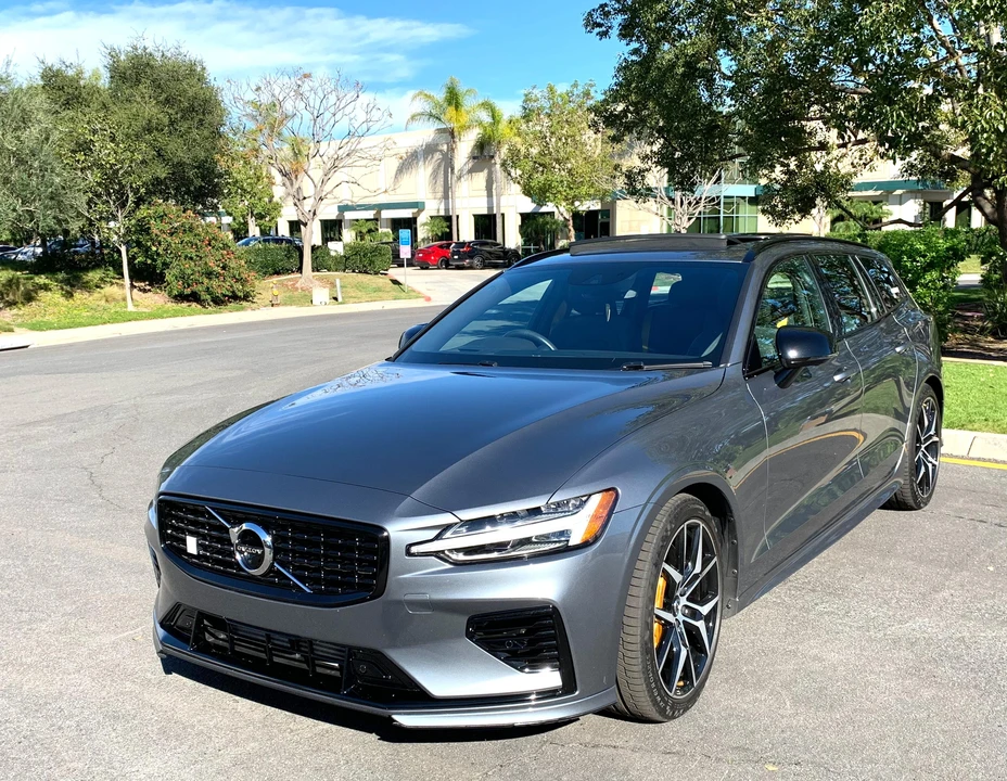 2021 Volvo V60 2nd Gen - Image 9 of 31