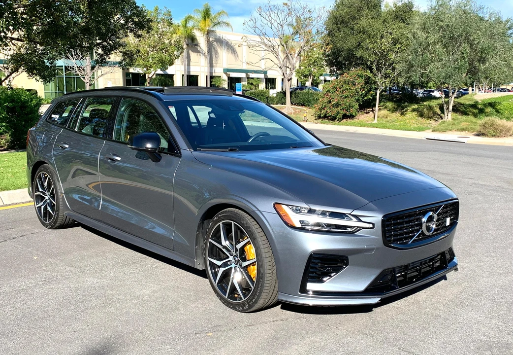 2021 Volvo V60 2nd Gen - Image 14 of 31