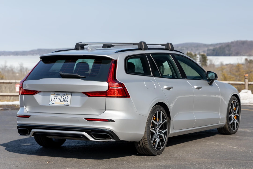 2021 Volvo V60 2nd Gen - Image 4 of 31