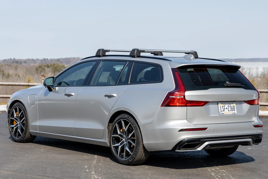 2021 Volvo V60 2nd Gen - Image 8 of 31