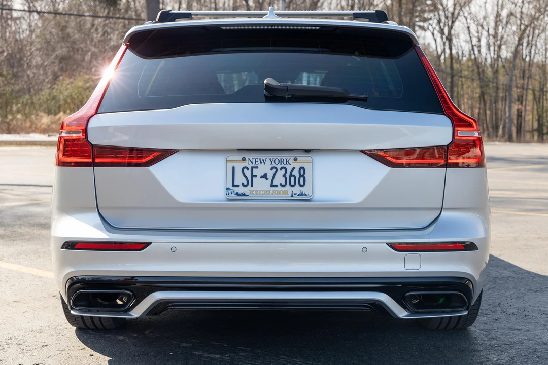 2021 Volvo V60 2nd Gen - Image 9 of 31