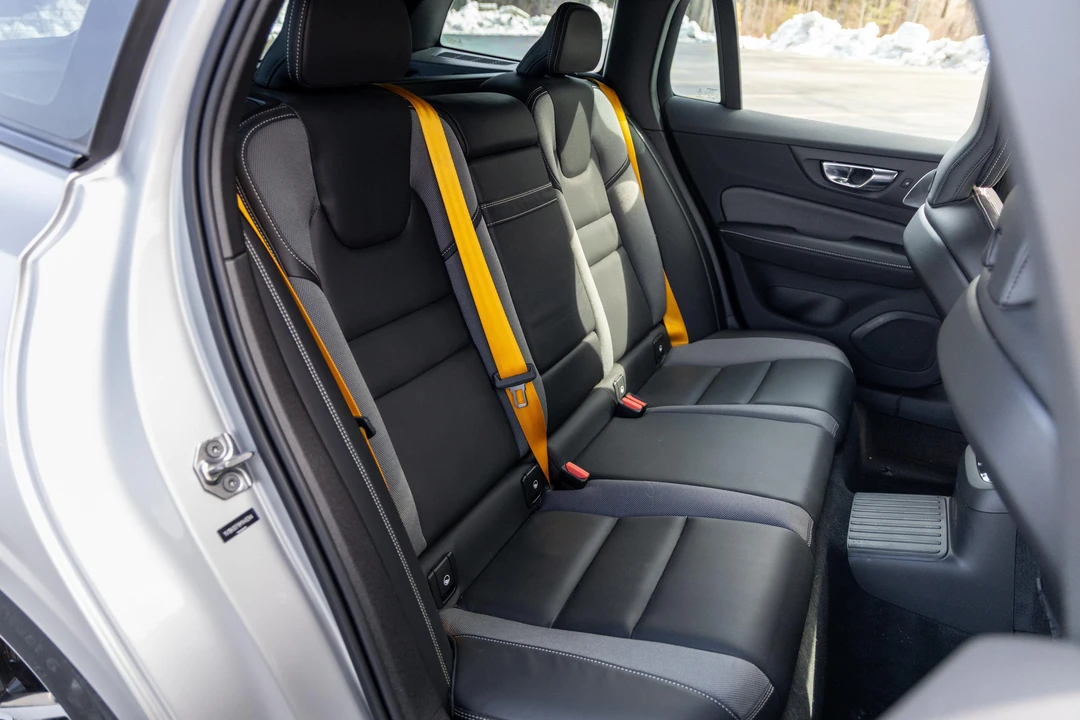 2021 Volvo V60 2nd Gen - Image 29 of 31