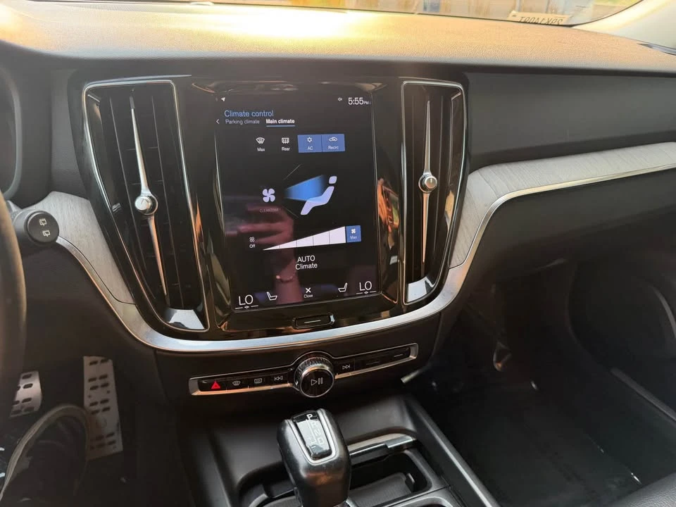 2021 Volvo V60 2nd Gen - Image 16 of 17