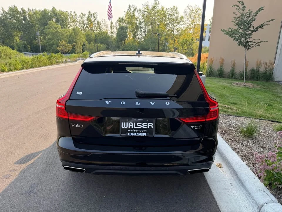 2021 Volvo V60 2nd Gen - Image 4 of 17
