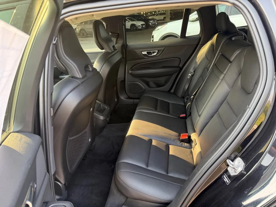 2021 Volvo V60 2nd Gen - Image 11 of 17