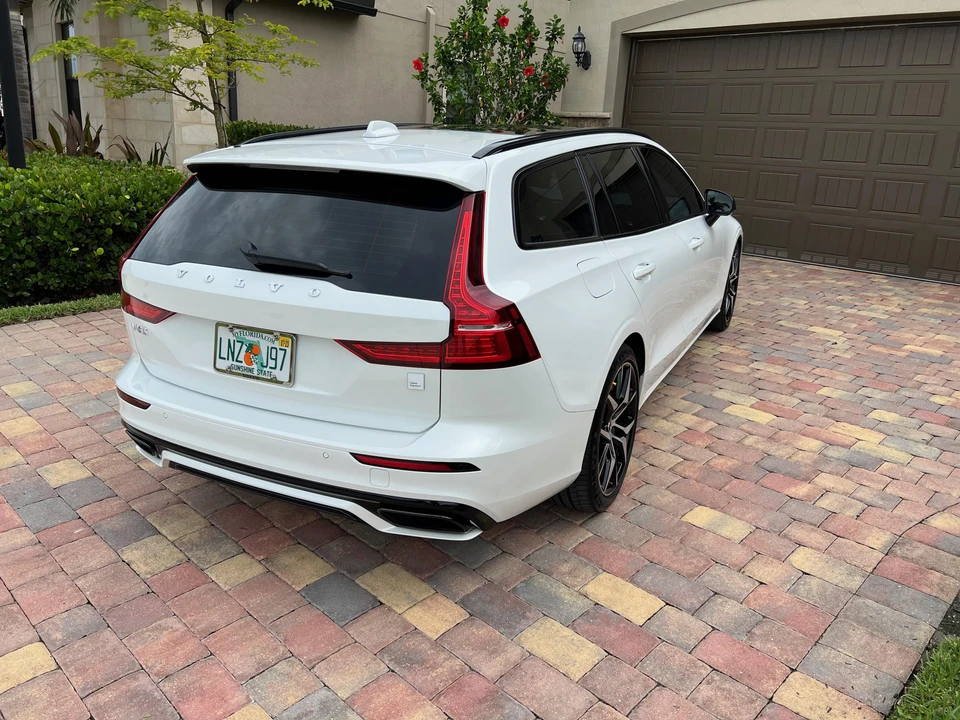 2021 Volvo V60 2nd Gen - Image 23 of 31
