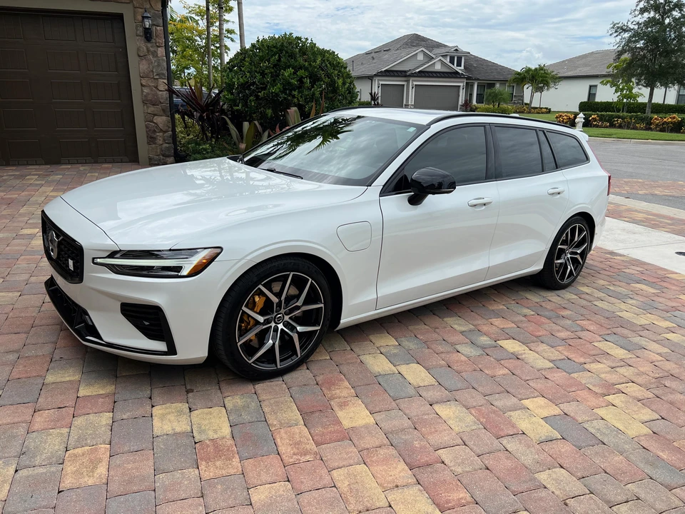 2021 Volvo V60 2nd Gen - Image 18 of 31