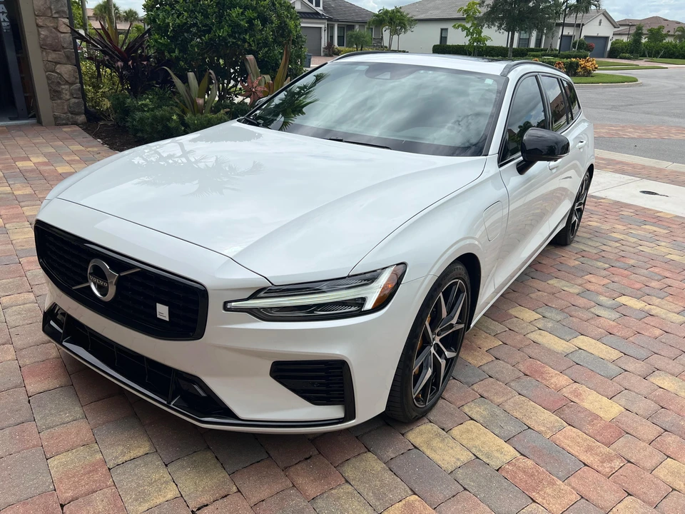 2021 Volvo V60 2nd Gen - Image 16 of 31