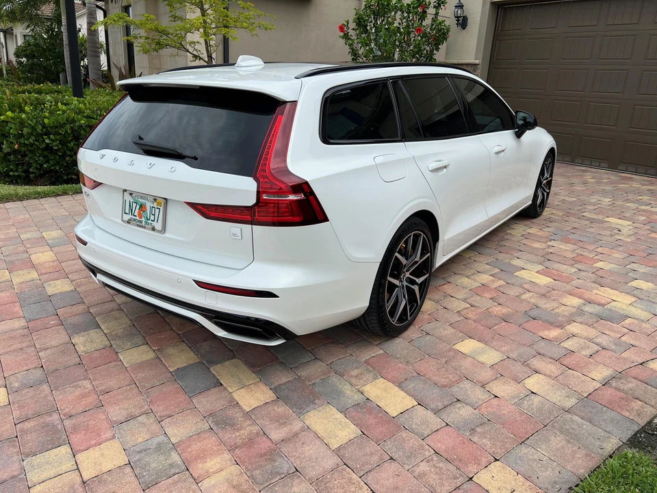 2021 Volvo V60 2nd Gen - Image 25 of 31