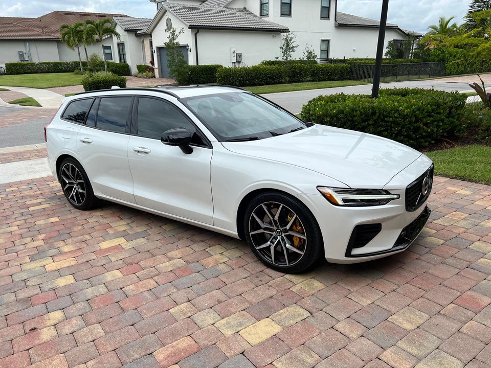 2021 Volvo V60 2nd Gen - Image 27 of 31