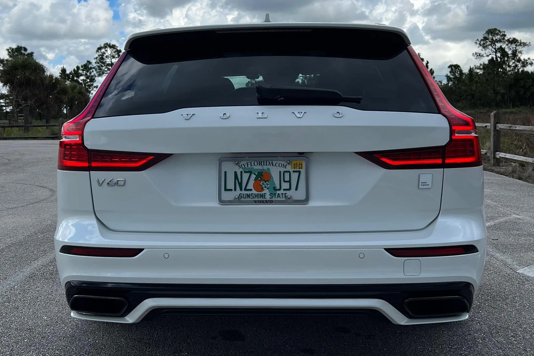 2021 Volvo V60 2nd Gen - Image 5 of 31