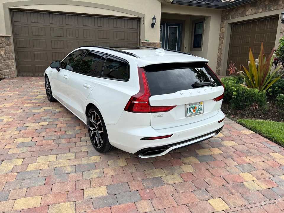 2021 Volvo V60 2nd Gen - Image 22 of 31