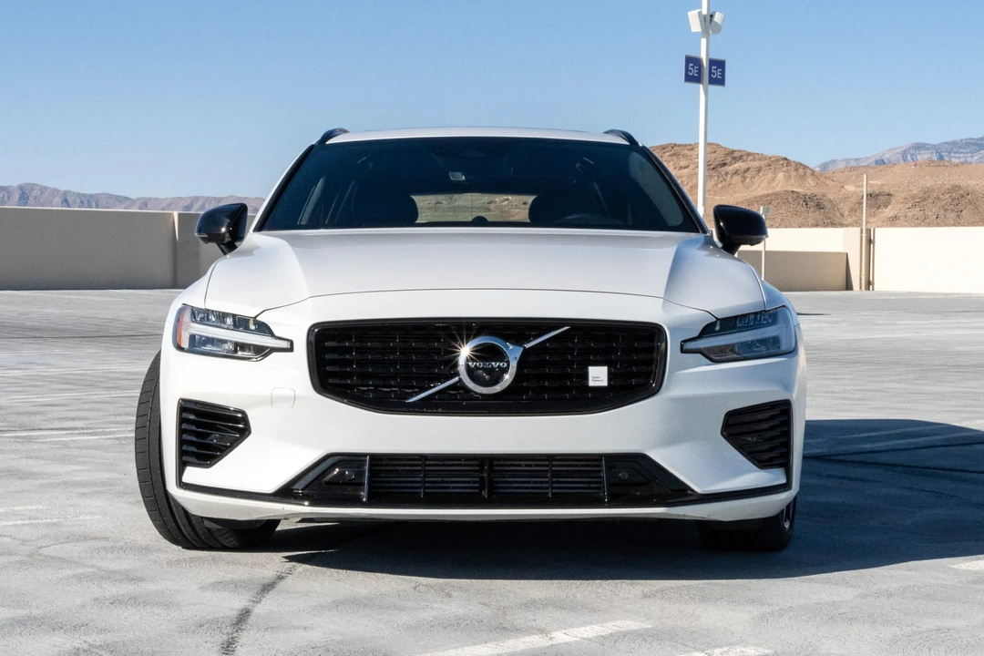 2021 Volvo V60 2nd Gen - Image 3 of 31