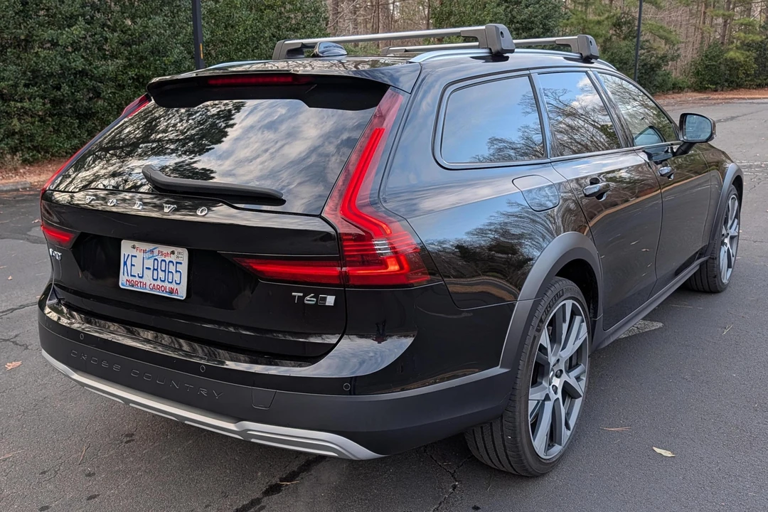 2021 Volvo V90 - Image 4 of 31
