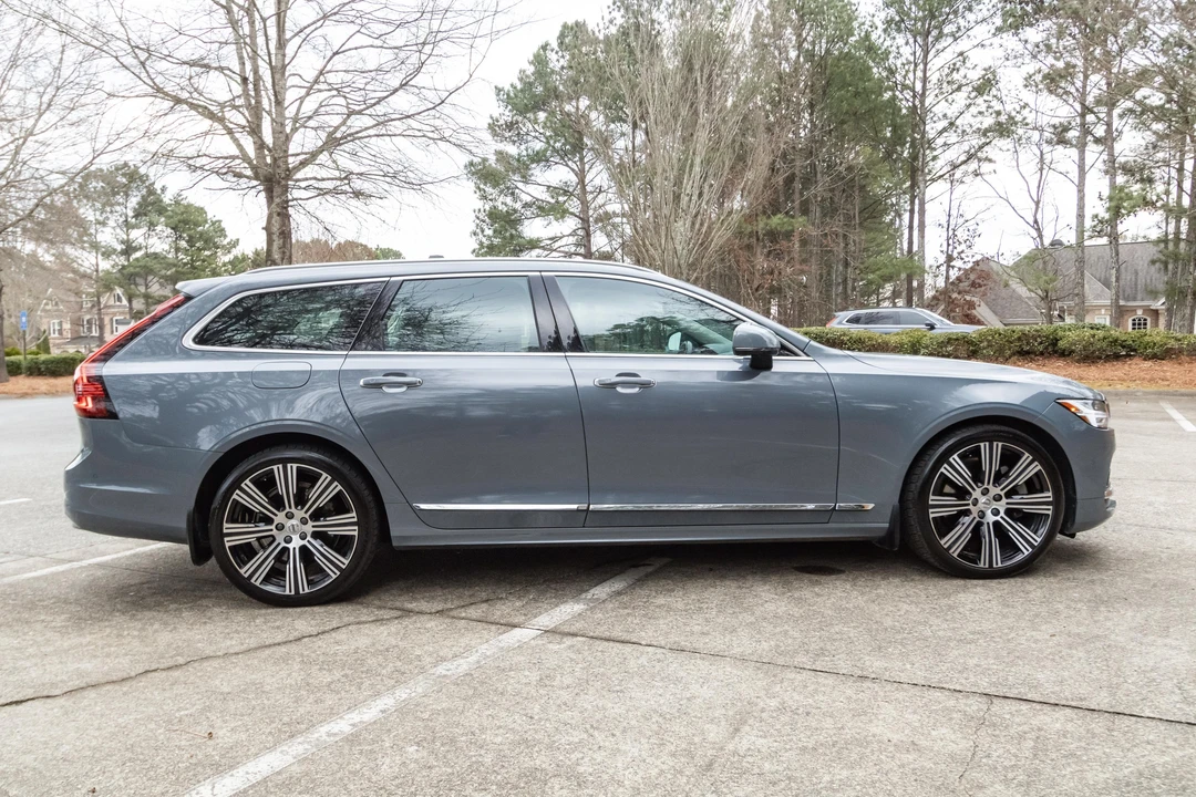 2021 Volvo V90 - Image 10 of 31