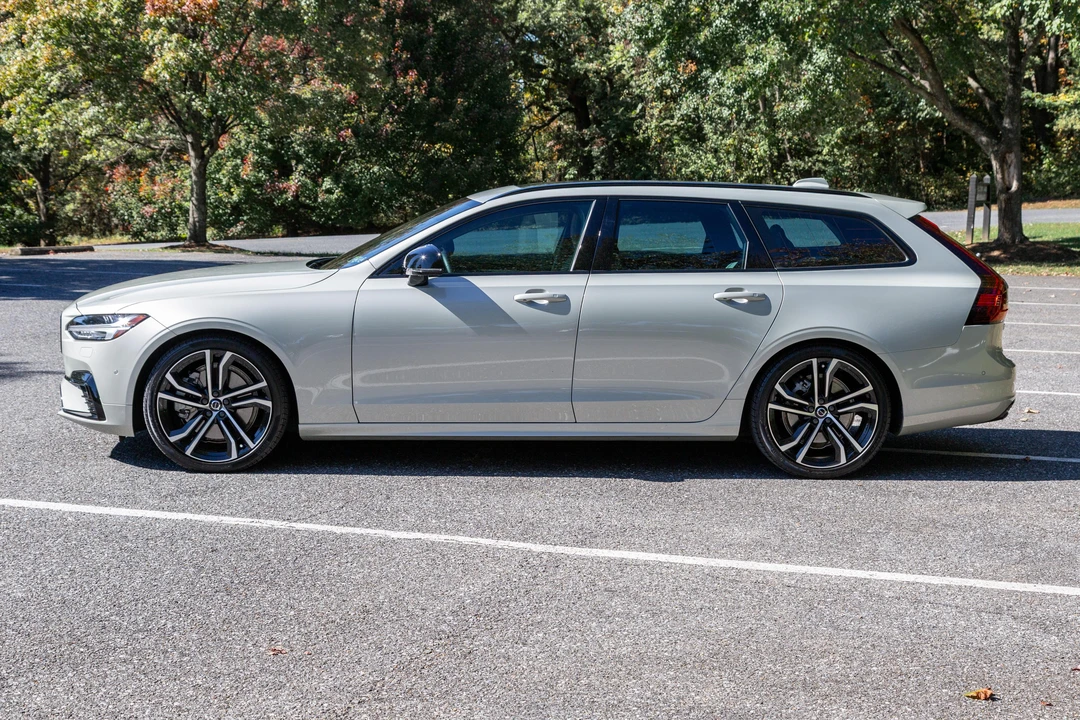2021 Volvo V90 - Image 10 of 31
