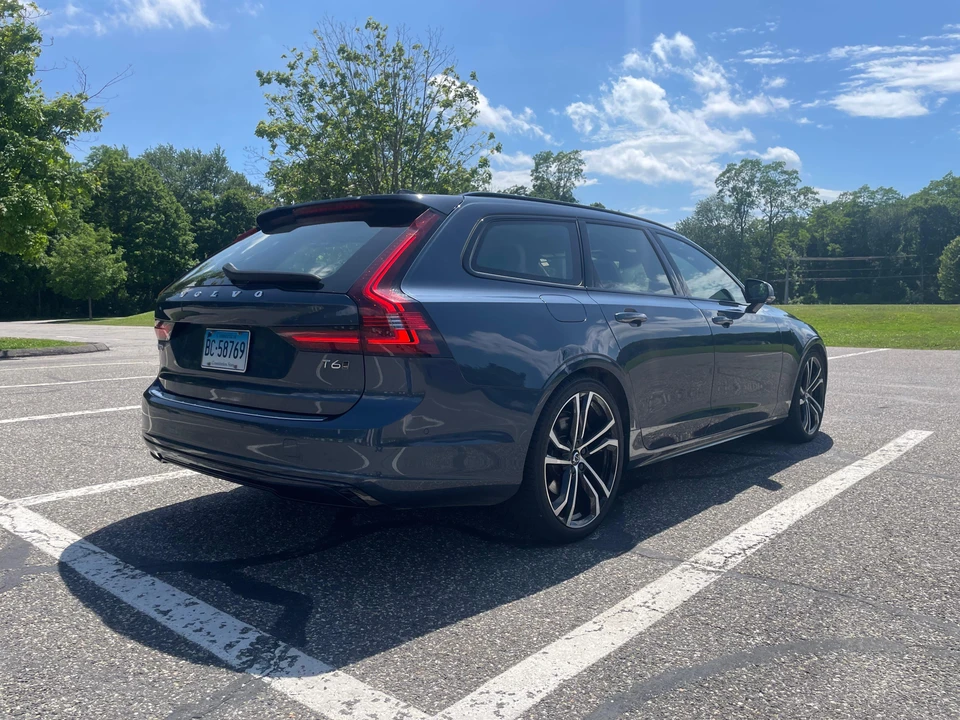 2021 Volvo V90 - Image 16 of 31
