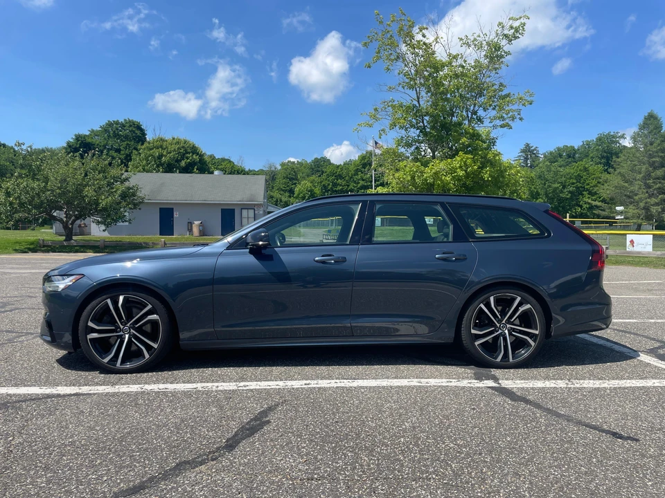 2021 Volvo V90 - Image 10 of 31