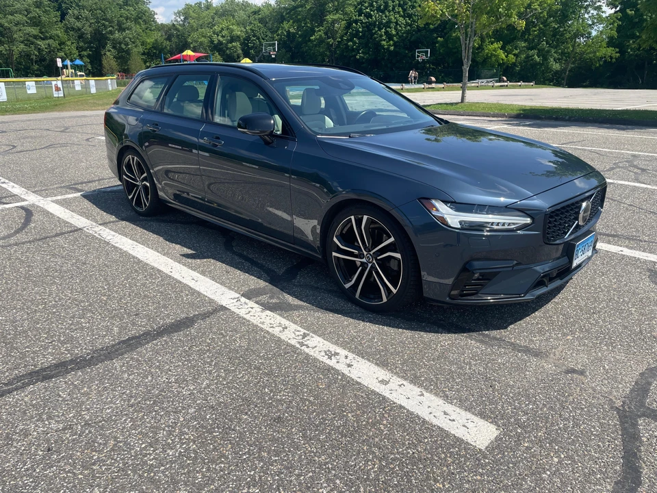 2021 Volvo V90 - Image 19 of 31