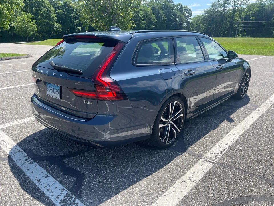 2021 Volvo V90 - Image 15 of 31