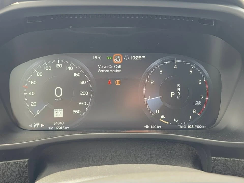 2021 Volvo XC40 - Image 5 of 11