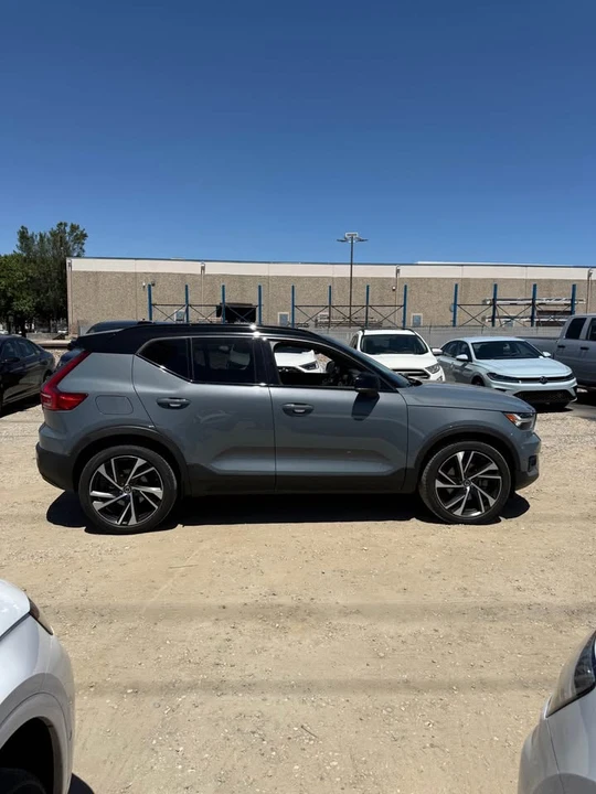 2021 Volvo XC40 - Image 7 of 18