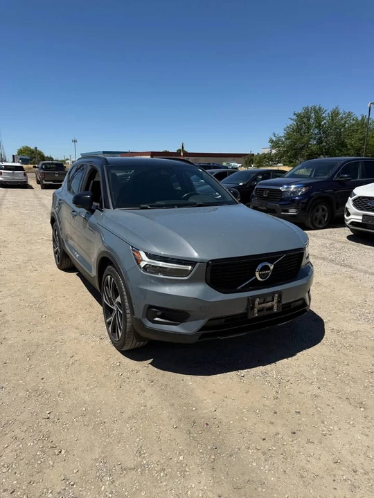 2021 Volvo XC40 - Image 2 of 18