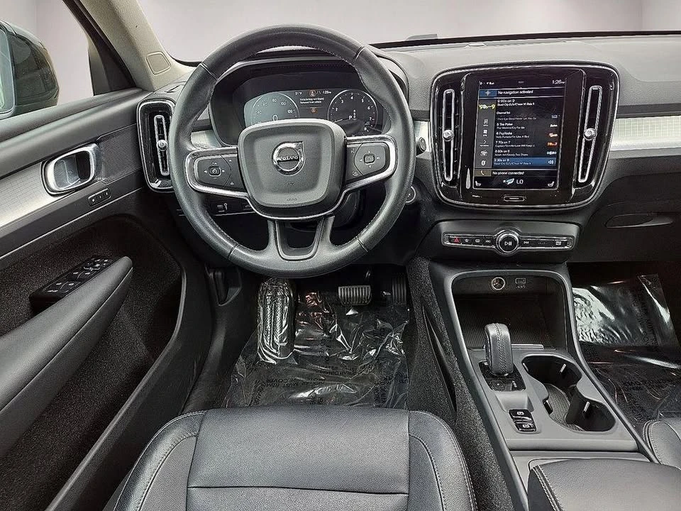 2021 Volvo XC40 - Image 8 of 10