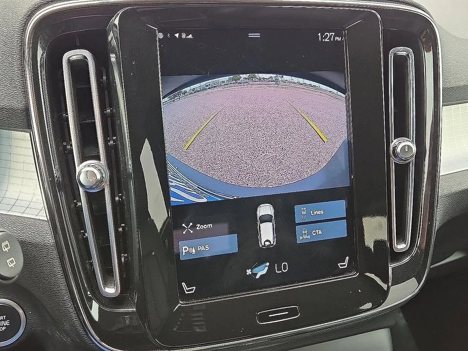 2021 Volvo XC40 - Image 9 of 10