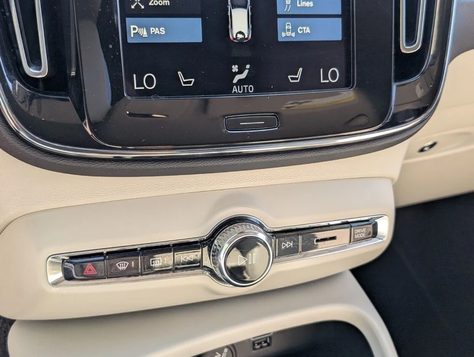 2021 Volvo XC40 - Image 21 of 21